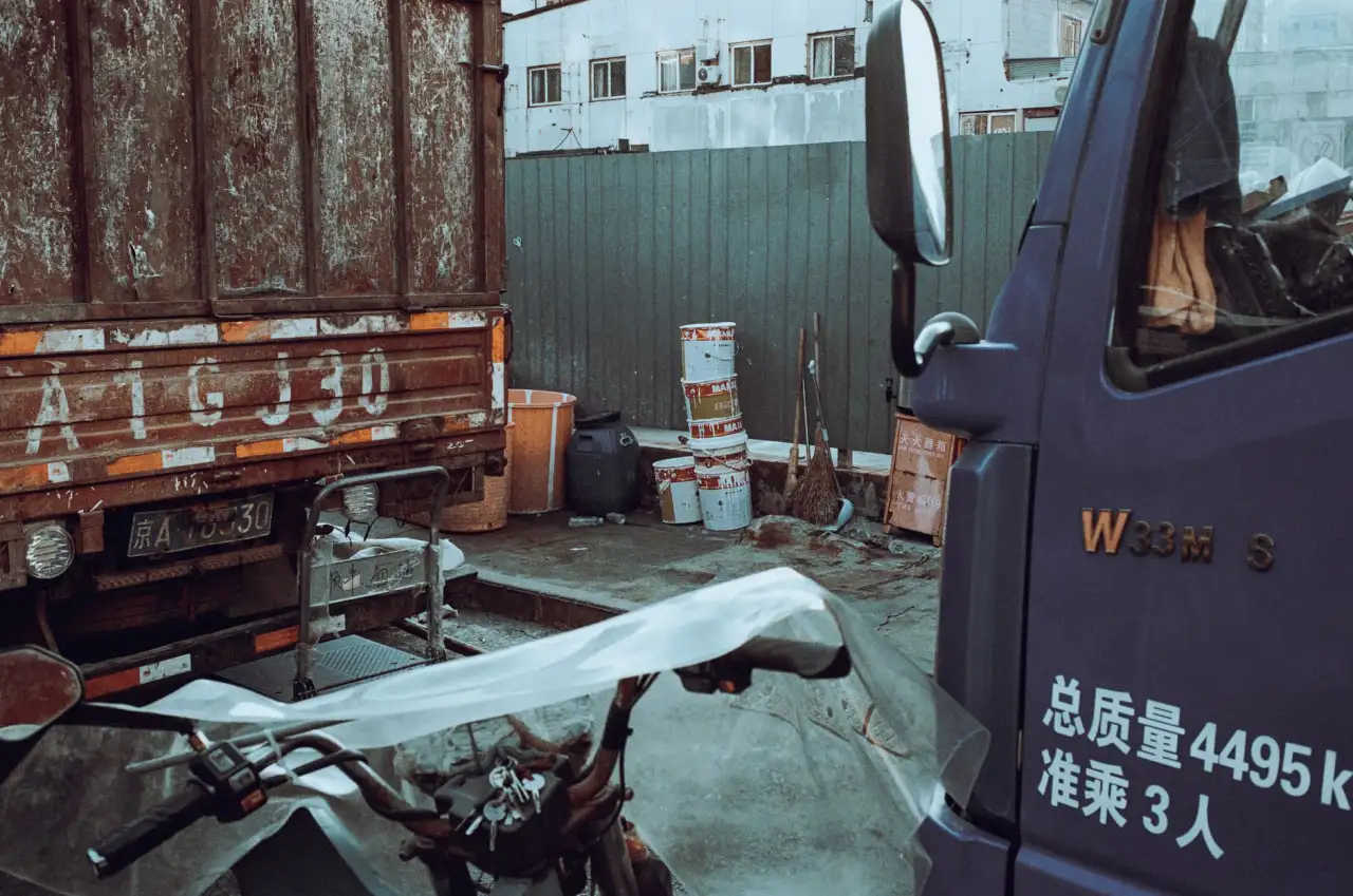 数据中心高密度布线方案：配线架与光纤跳线的选型要点